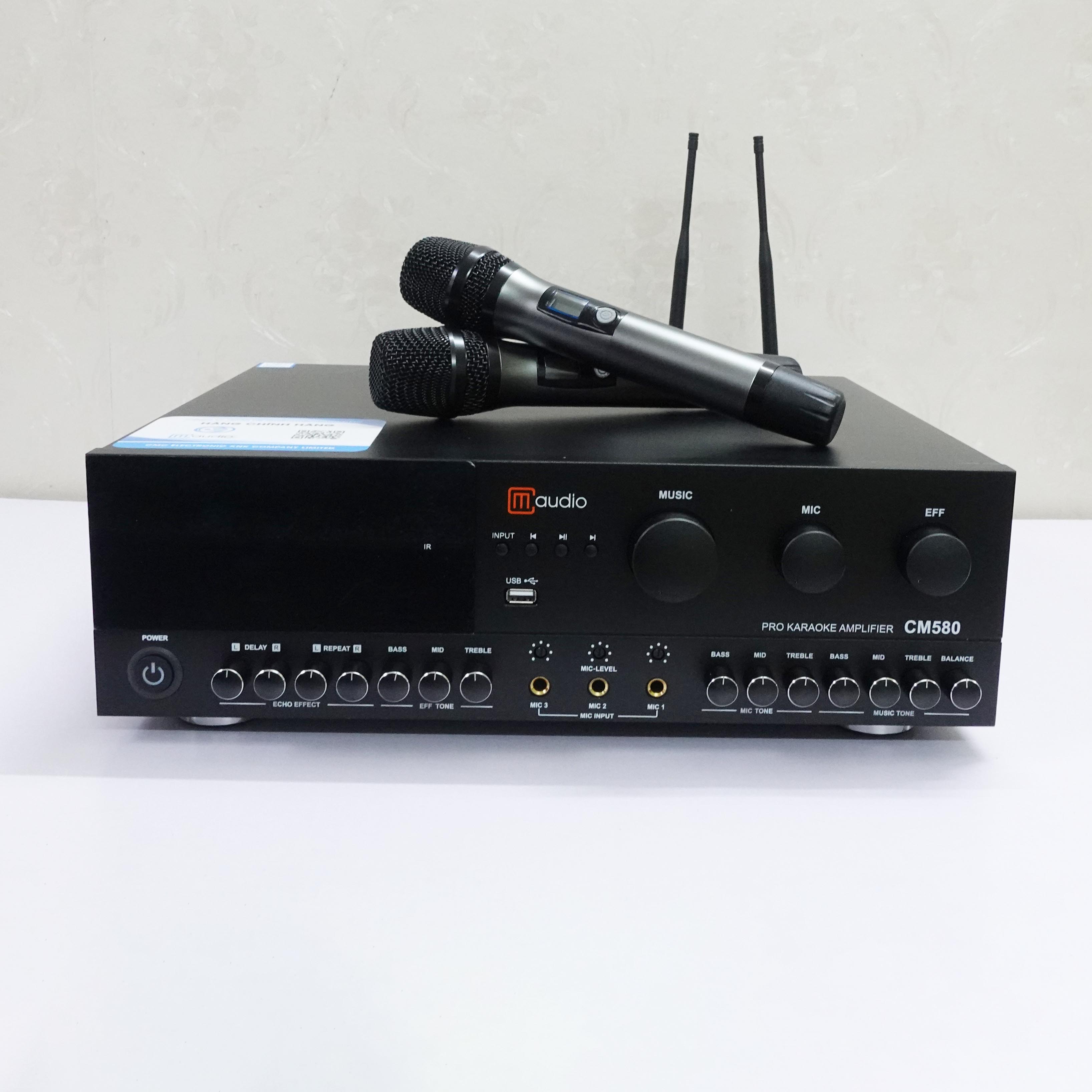 https://banoka.vn/đẩy liền vang liền mic CM 580 1